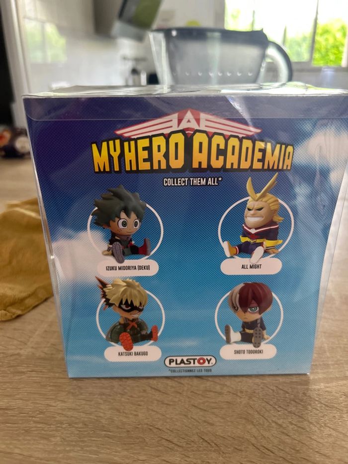 Tirelire figurine all might - photo numéro 3