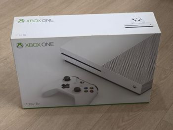 🎮 Xbox One S 1TB – Ensemble complet