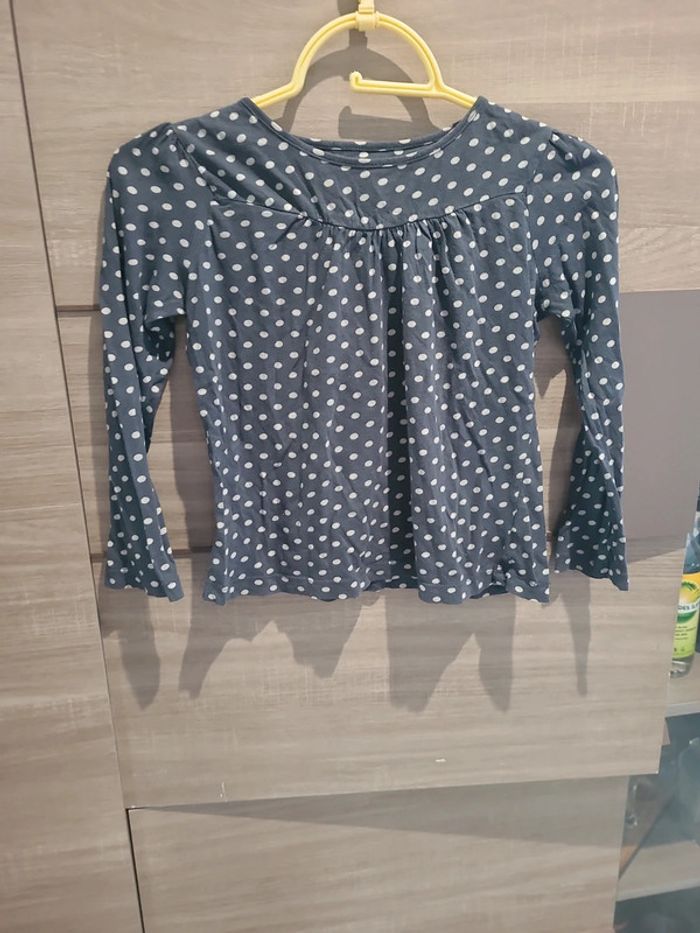 T-shirt manches longues à pois, taille 8 ans