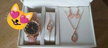 Parure papillon rose montre, collier, bracelet et boucle d'oreille