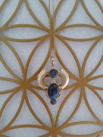 Collier bohème scarabée égyptien femme en pierres naturelles de labradorite 