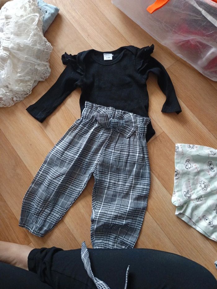 Ensemble haut plus pantalon 3/6 mois