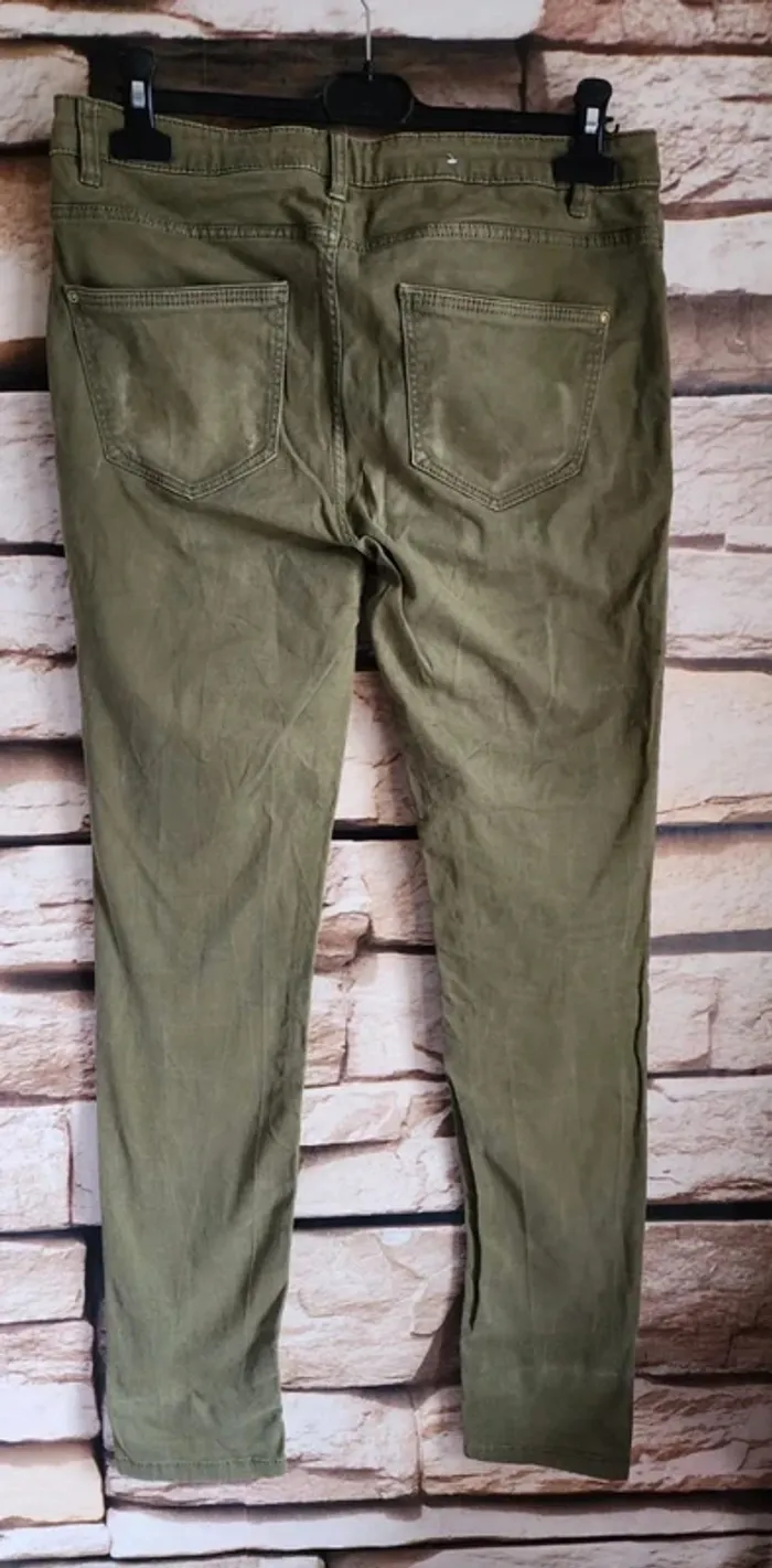 🌸Jeans skinny Vert olive Camaieu Taille 42🌸 - photo numéro 3