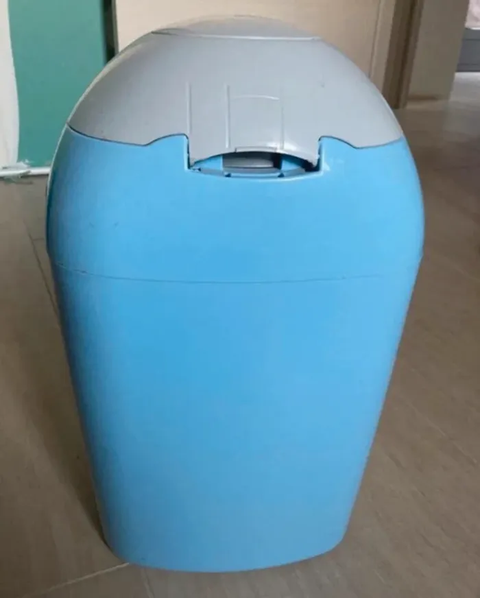 Poubelle à couches tommee tippee sangenic bleu - photo numéro 2