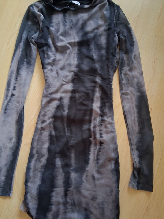 Robe grise - photo numéro 8