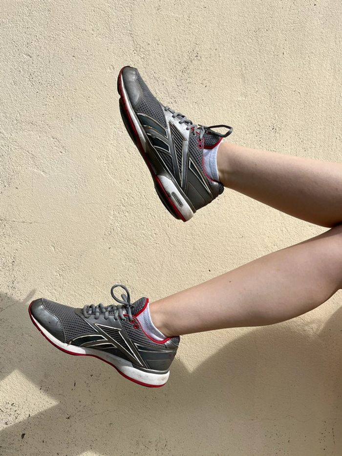 Chaussures de sport Reebok easy tone - gris argenté, rouge et blanc - photo numéro 5