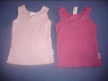 Lot de 2 débardeurs domyos jamais porté taille 6 mois