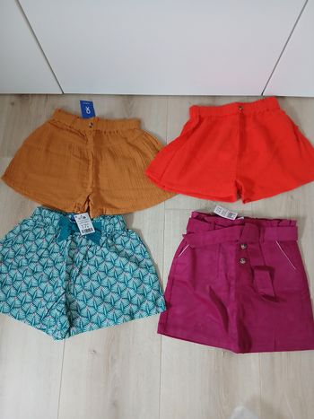 Lot 3 shorts et 1 jupe velours 8 ans Okaïdi 