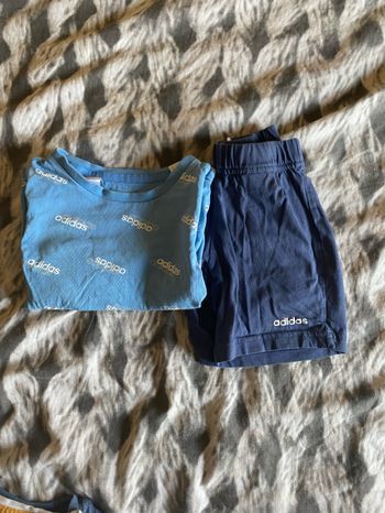 Ensemble adidas 18/24 mois