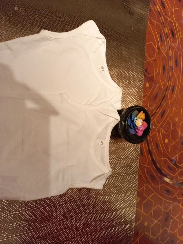 2 Body neufs naissance à 1 mois - photo numéro 2