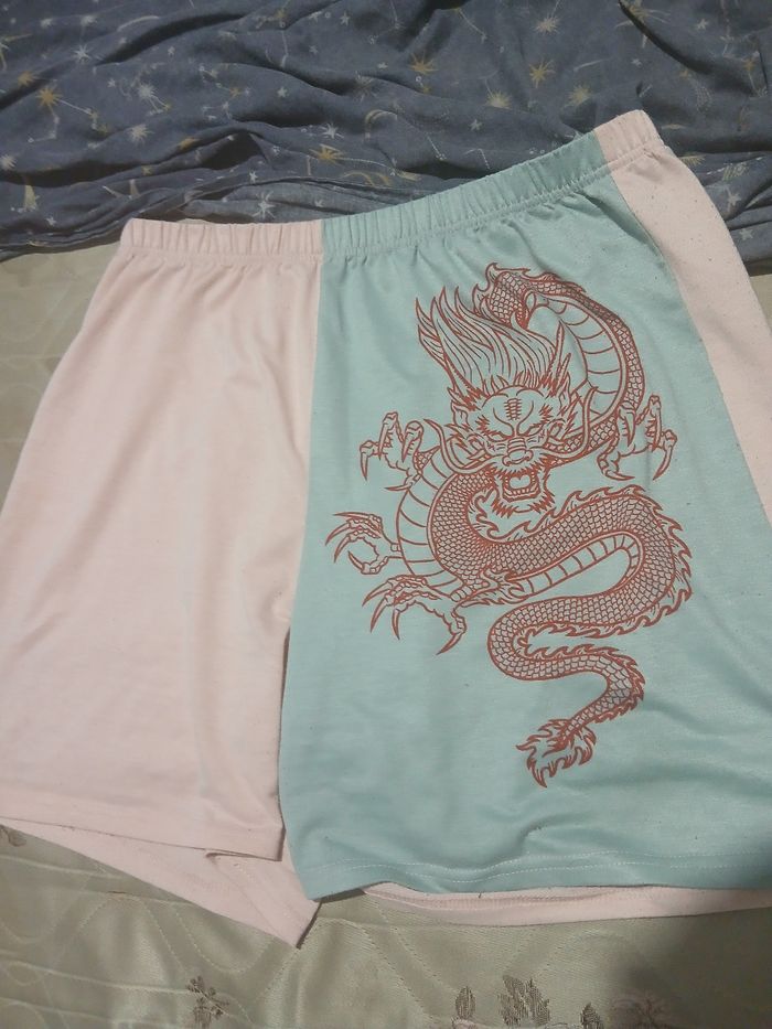 Short rose et bleu