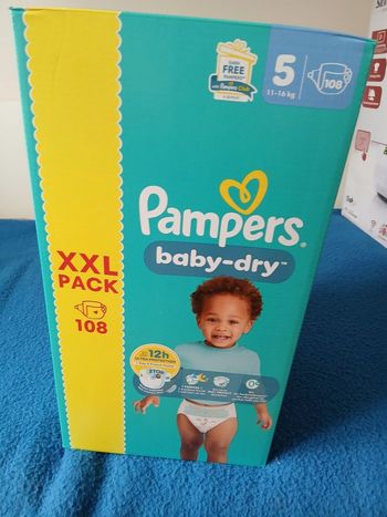 108 couches pampers baby dry T5