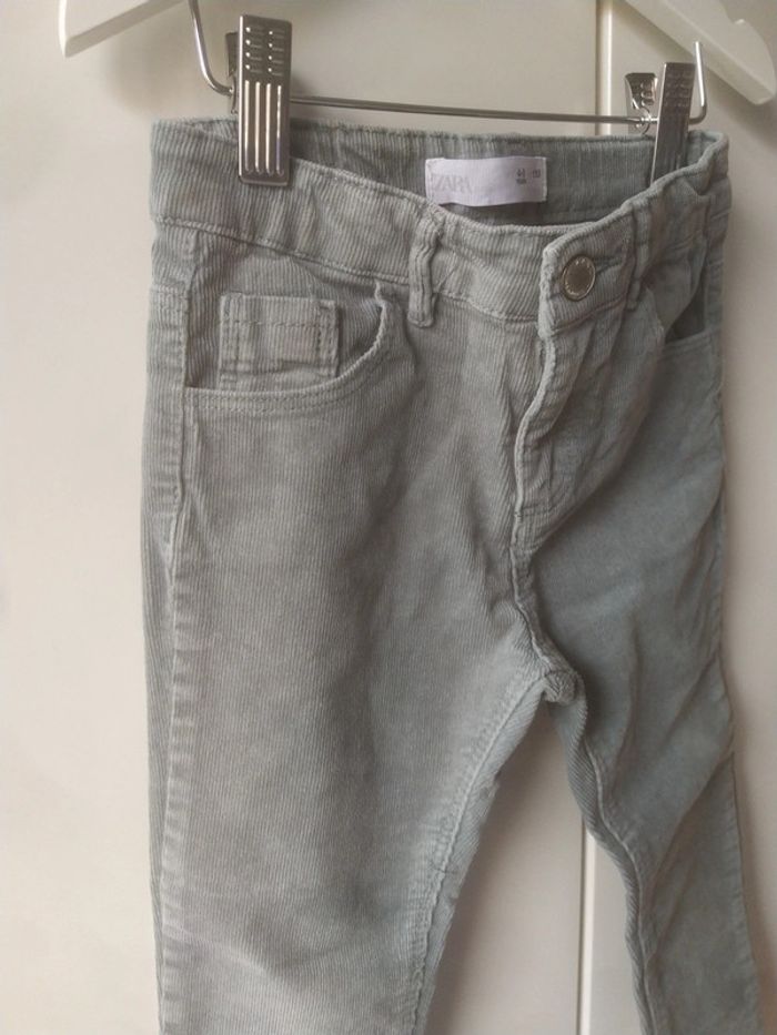 Pantalon velours fille zara 4/5 ans - photo numéro 2