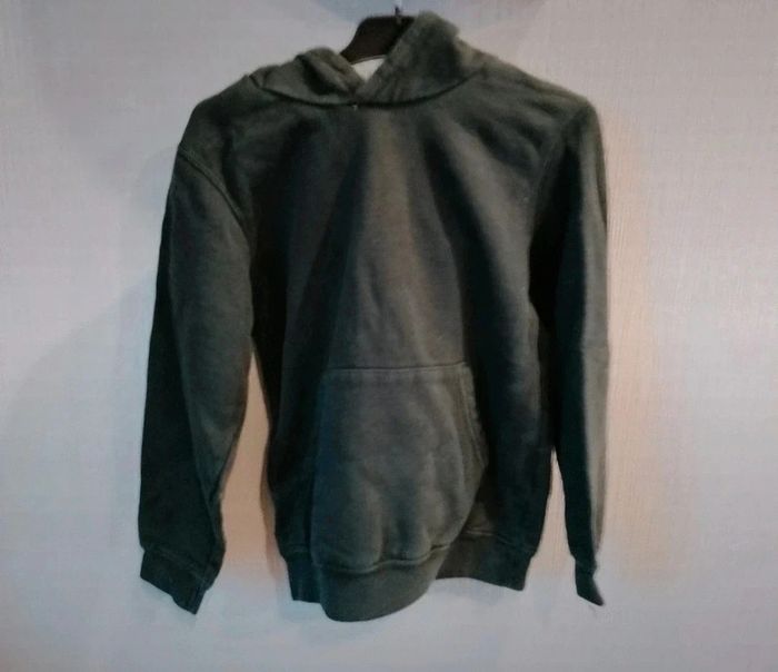 Sweat à capuche taille 8/10 ans