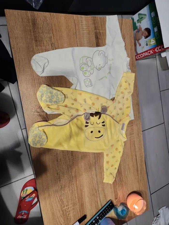 Pyjamas 1 mois - photo numéro 2
