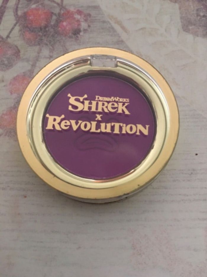 Blush violet collection Shrek Makeup Revolution neuf