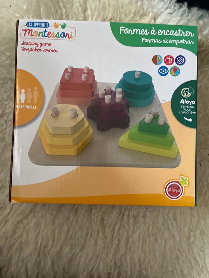 Formés à encastrer montessori