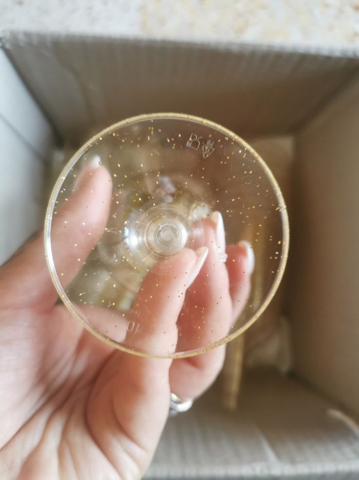 20 verres à pieds doré en plastiques neufs - photo numéro 4