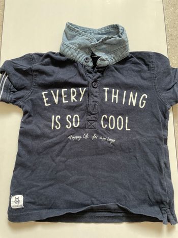 Polo / t-shirt bleu marine