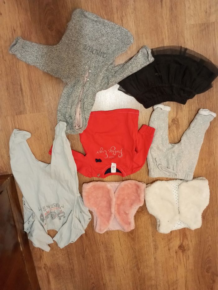 Lot vêtements bébé fille - photo numéro 2