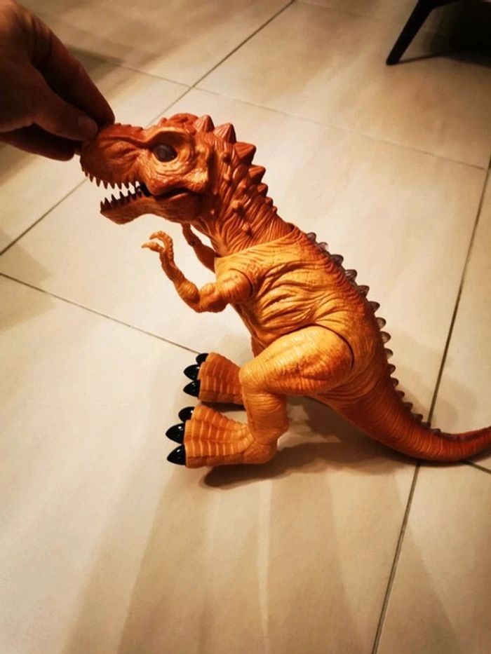 Figurine dinosaure - photo numéro 3