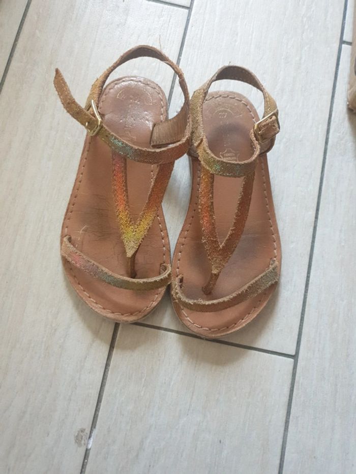 Sandale fille brillante cuir 27