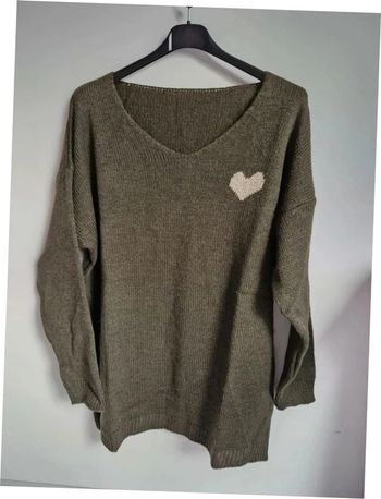 Pull aveccmotif coeur kaki curvy