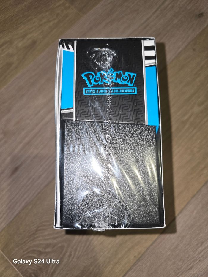 Pokemon etb coffret dresseur d'élite foudre noir - photo numéro 2