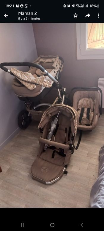 Poussette trio