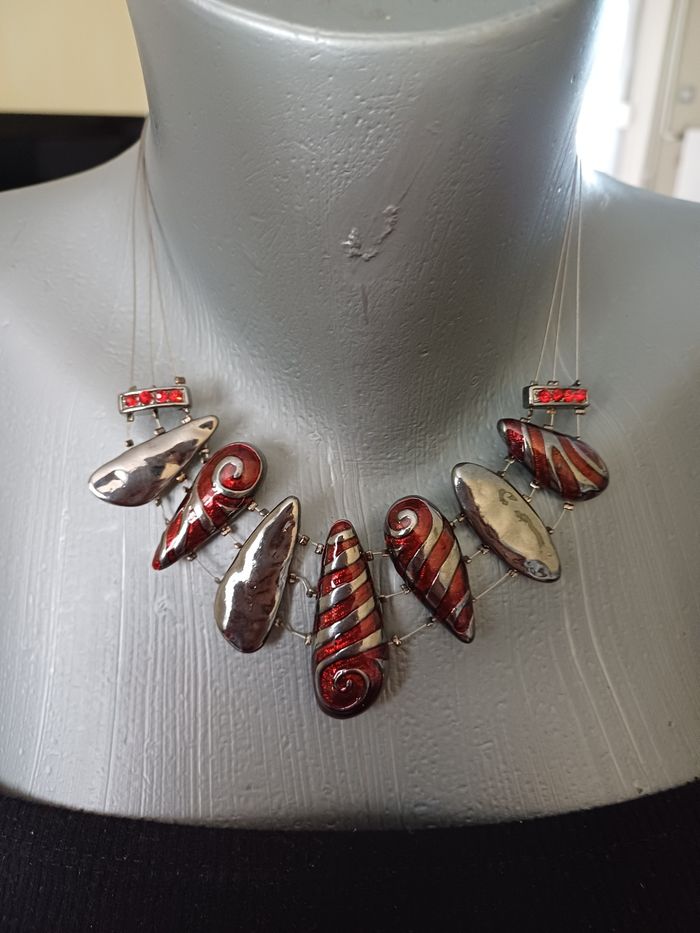 Magnifique collier rouge et argenté - photo numéro 3
