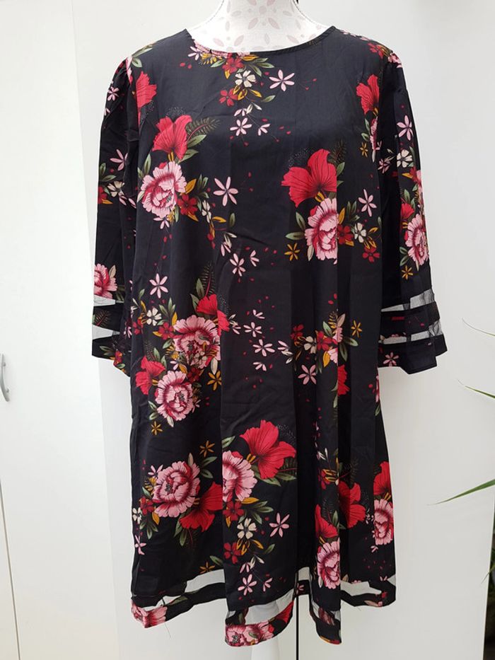 Robe Tunique Noire Imprimé Fleurs Rouge Et Rose - photo numéro 2