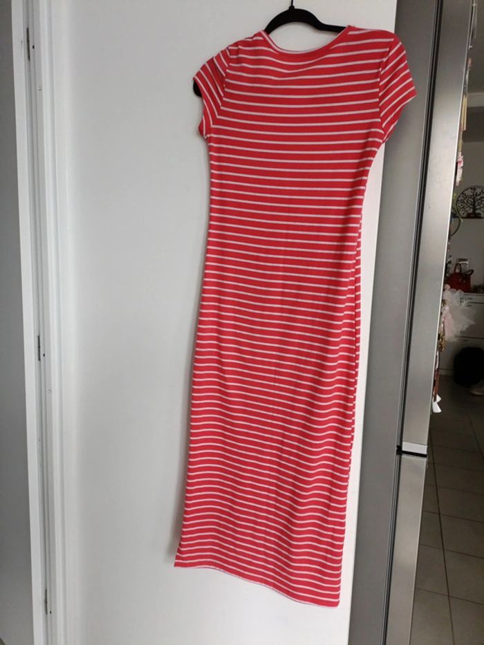 Robe longue a Rayures manche courte fente de coté – Taille S/M – Très bon état - photo numéro 5