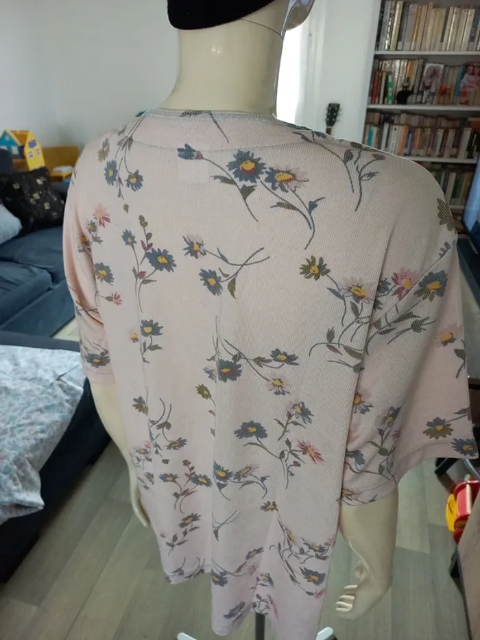 Tee-shirt femme fleuri T46/48 - photo numéro 6