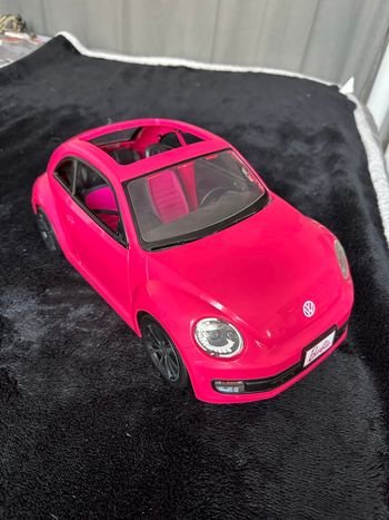 Voiture New Beetle Barbie rose
