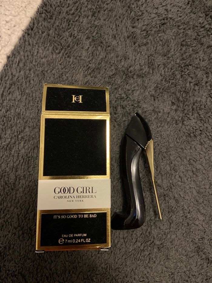 Miniature Good Girl Carolina Herrera