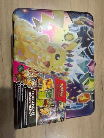Valisette pikachu neuf sceller en FR 