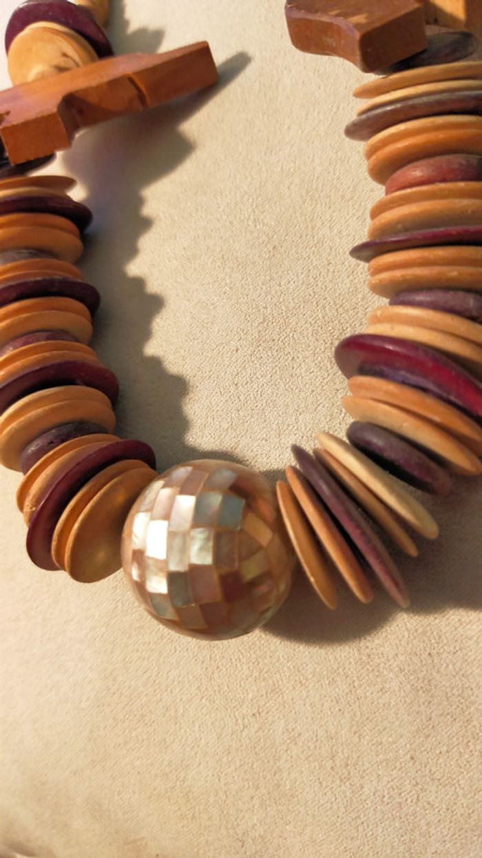 Collier vintage bois & nacre - Éléphants sculptés - Collection Terres d’Ailleurs - photo numéro 4