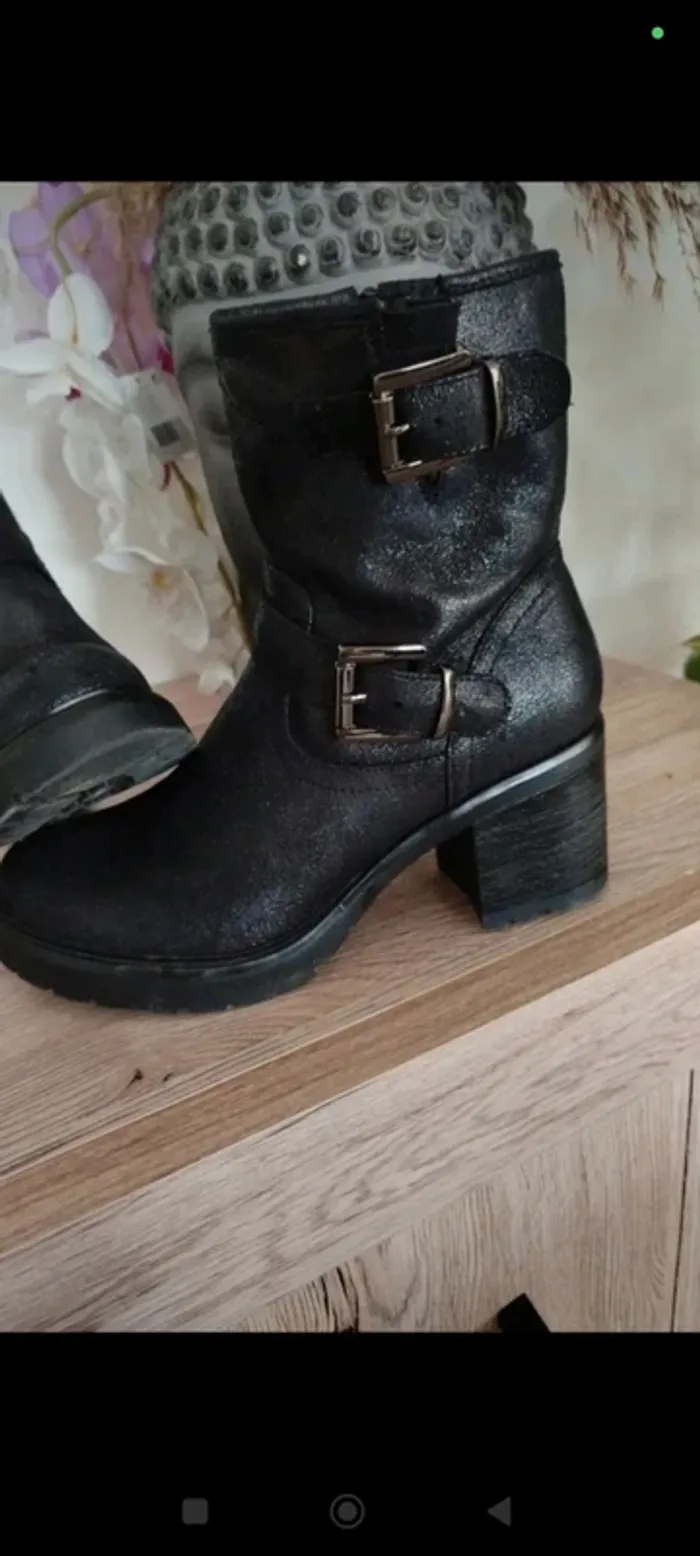 Bottines noires à talon - photo numéro 2