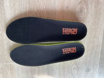 Semelle 40/41 pour le sport neuve jamais utilisé plus la boîte acheté à décathlon