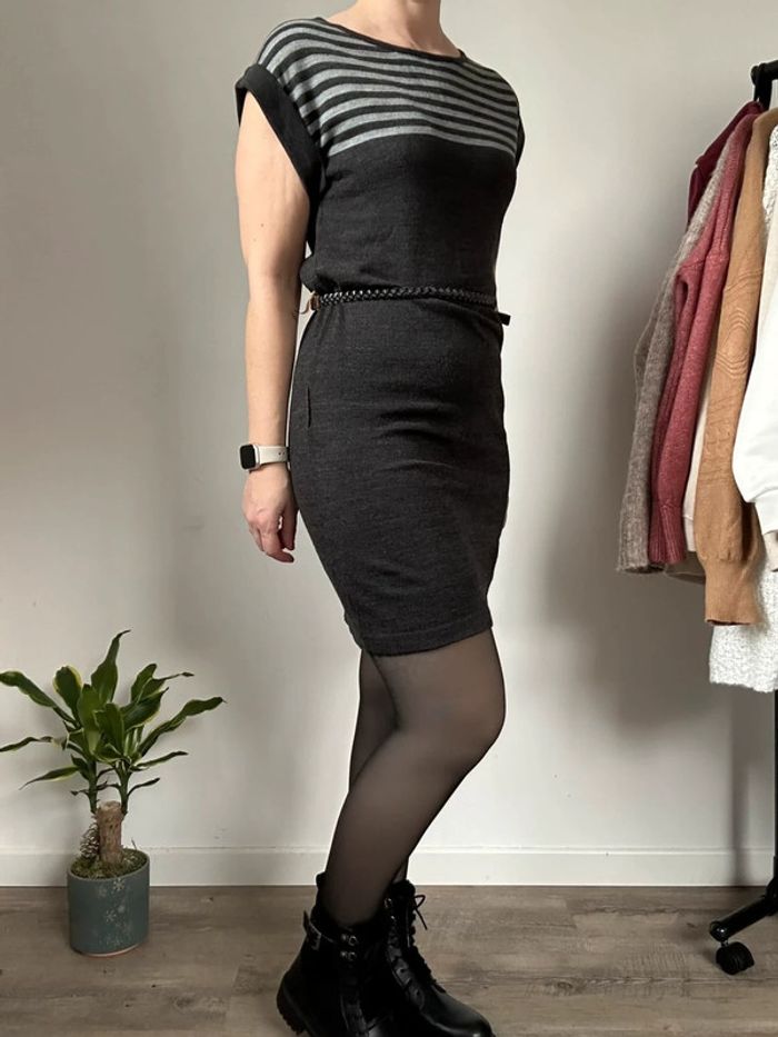 K Woman Robe pull rayée grise – Taille 36 – Très bon état - photo numéro 8