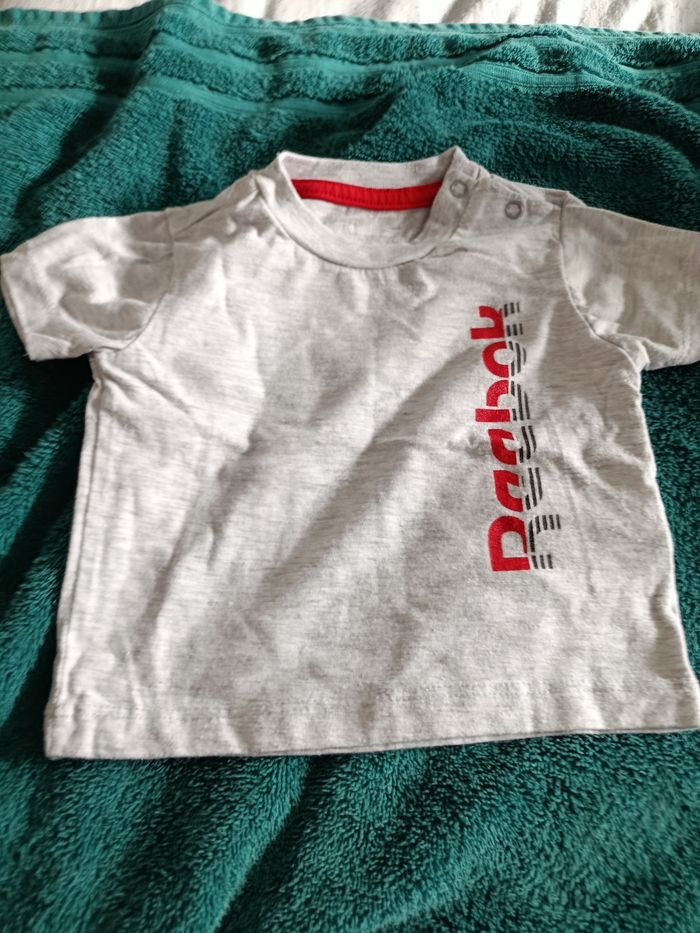 Tee shirt reebok