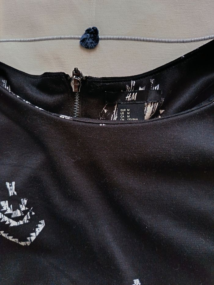 Robe courte noire - photo numéro 2