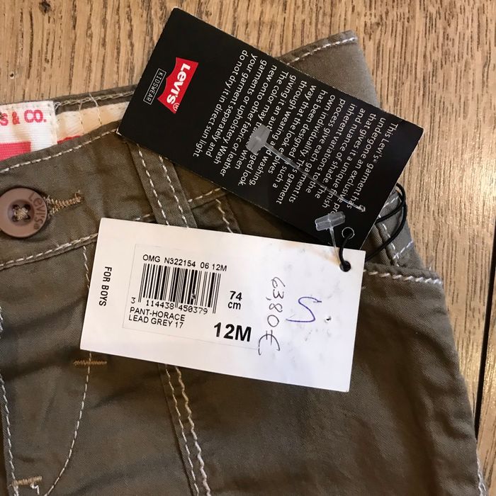 Jeans Lévis neuf bébé - photo numéro 2