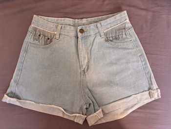 Short en jean clair fantaisie poche