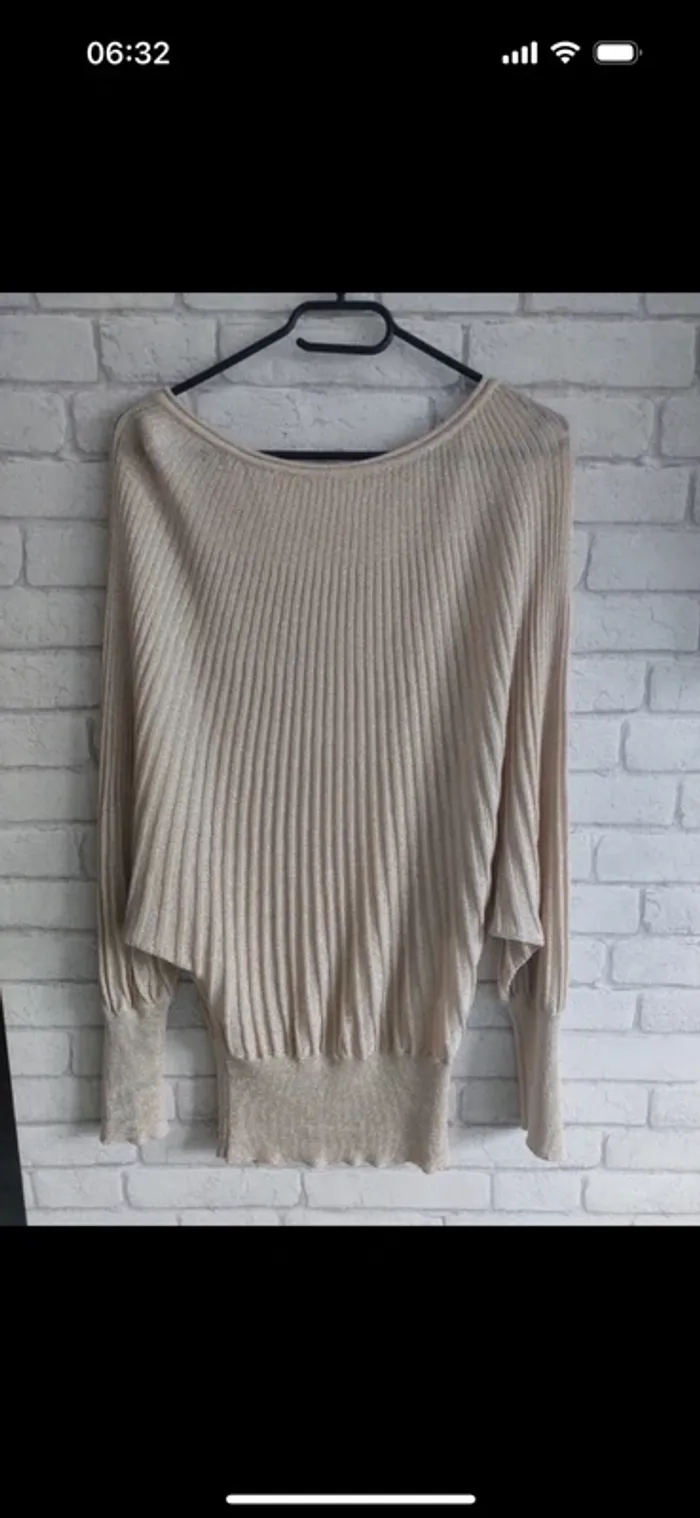 Pull fin et large Andrea's taille M - photo numéro 2