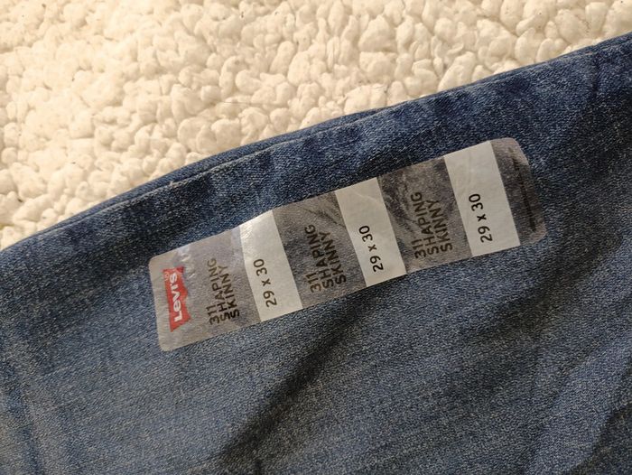 Jean Levi's 311 Shaping Skinny brut taille 38 neuf - photo numéro 4
