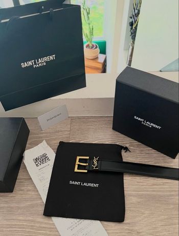 Ceinture saint Laurent couleur or 