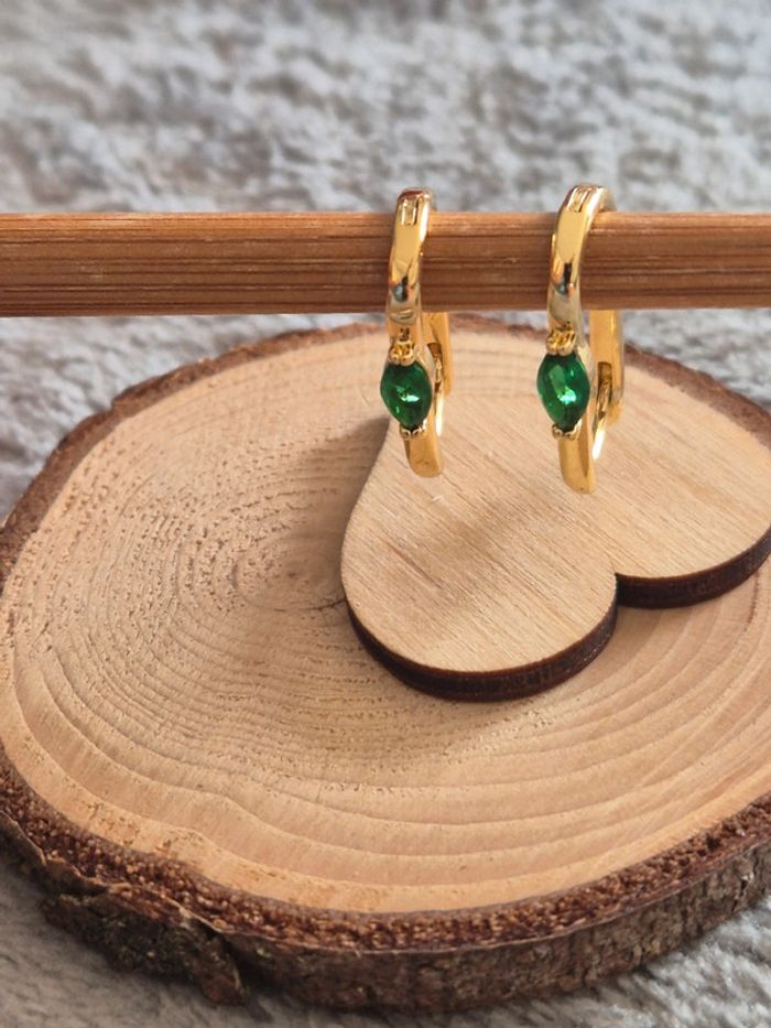 Magnifique boucle d'oreilles acier plaquées or - photo numéro 2