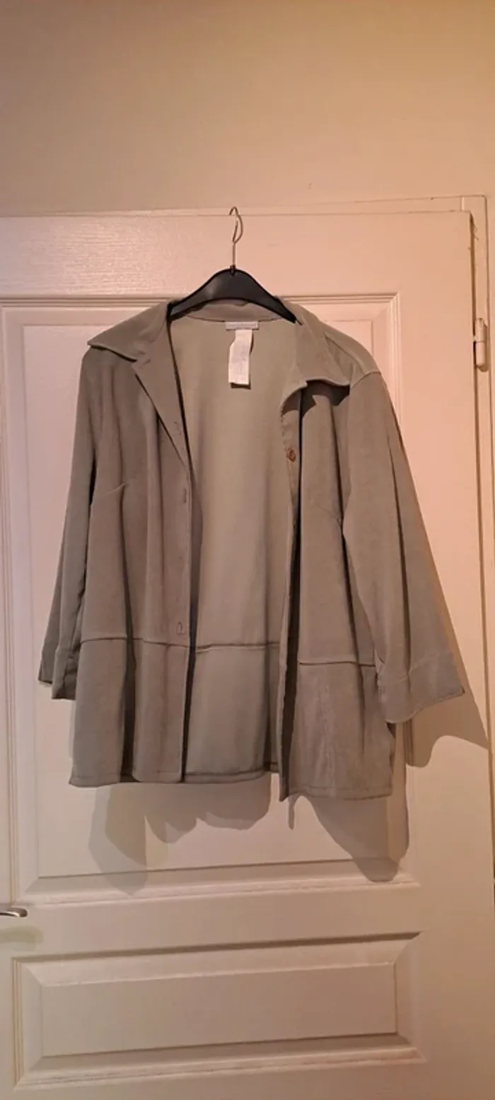 Veste kaki manches longues - Marque Pure&Simple - Taille 38 - Très bon état. - photo numéro 2