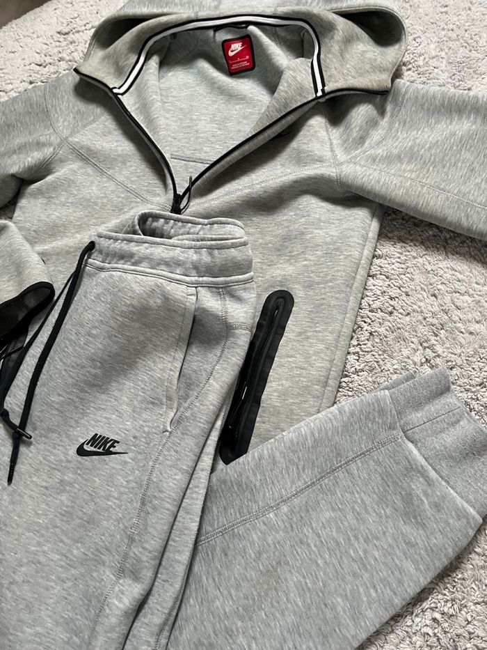 Ensemble Nike tech gris - photo numéro 3